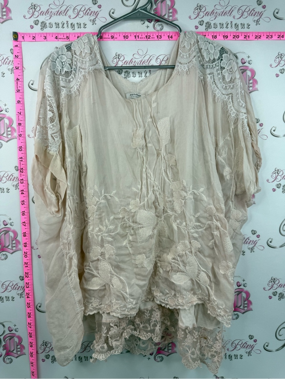 Femme fatale T-shirt Italy light cream pink Boho Lace-Trim Cream Tunic Top